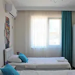 Mavi Restaurant & 2 *