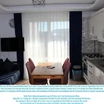 Mavi Restaurant & 2 *