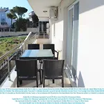 Mavi Restaurant & 2 Apartamento