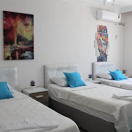 Mavi Restaurant & 2 Apartment