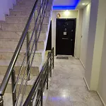 Mavi Restaurant & 2 Apartman *
