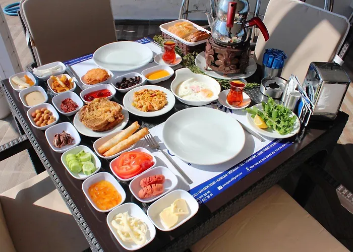 Mavi Restaurant & 2 Apartment